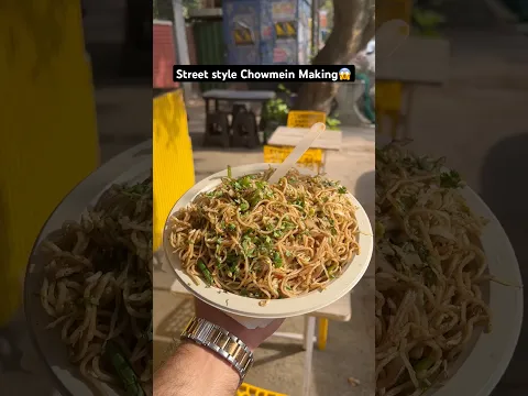 Tag a chowmein lover🥰|| #chowmein #noodles #yummy #viral #streetfood