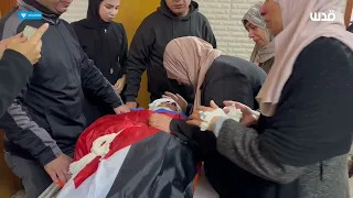 وداع جثمان الشهيد عاهد رجب في منزل عائلته بمخيم طولكرم دندنها