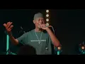 jev performs Alice with a band