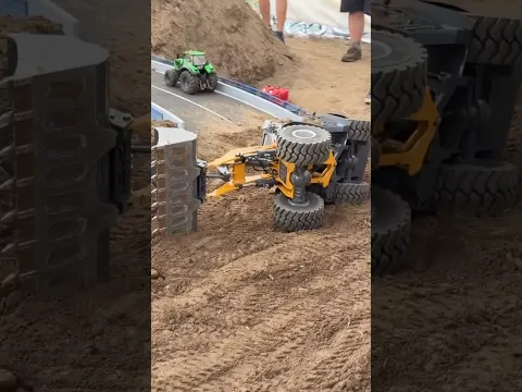 Crash RC Model Wheel Loader Liebherr 586