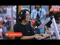 December Avenue performs "Saksi Ang Langit" LIVE on Wish 107.5 Bus