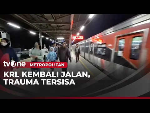 Aktivitas KRL Kembali Pulih, Penumpang Kembali Penuhi Peron di Stasiun Bekasi Timur
