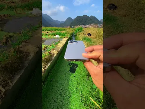 Dad Put His Phone Underwater… Then THIS Happened! 😱📱🌊