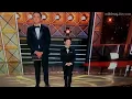 El viejo Sheldon Jim Parsons y el joven Sheldon Iain Armitage en los Emmys 2017 subs