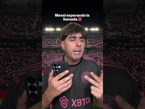 Messi espera la llamada antes del gol 🤣⚽ #humor #futbol