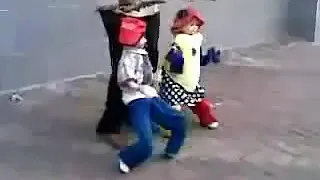 صباحكو باشا يا باشا على كل واحد مستنينا الولعه والكماشه نزل شيش على شاي خمسينا 