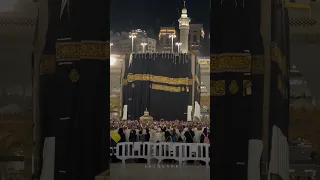 وإذ جعلنا البيت مثابة للناس وأمنا واتخذوا من مقام إبراهيم مصلى وعهدنا إلى إبراهيم وإسماعيل أن طهرا 