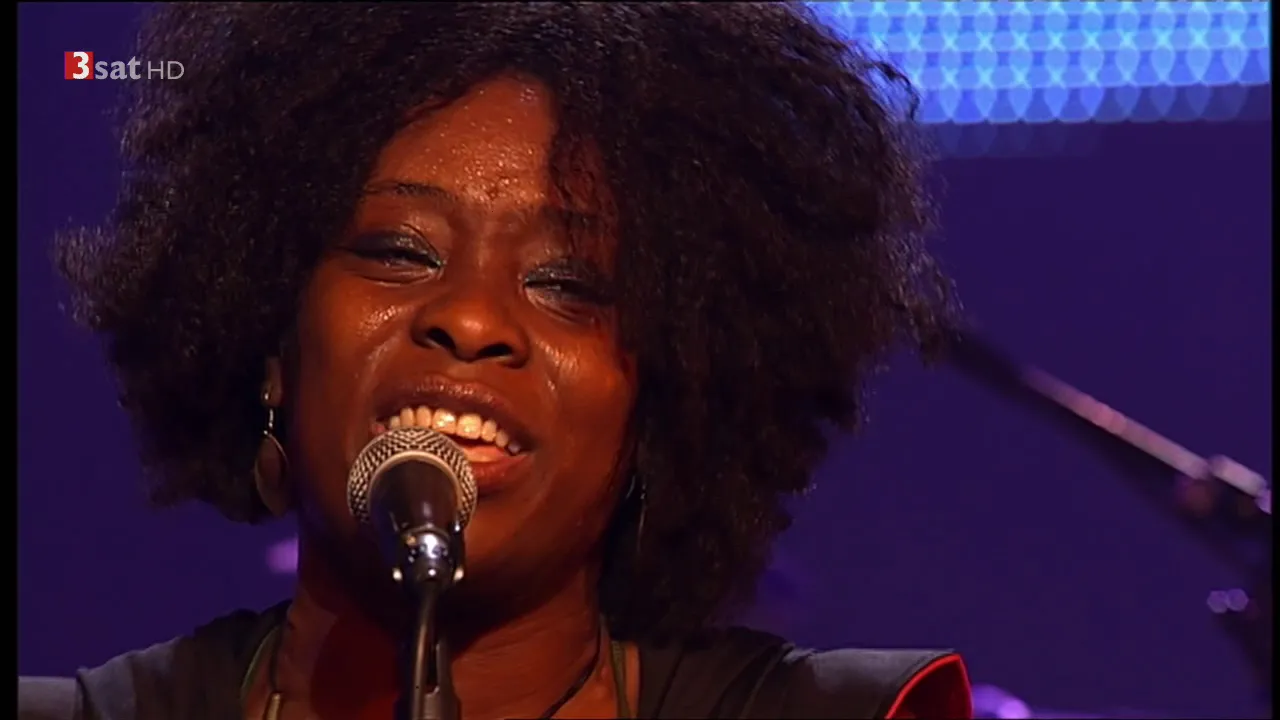 Iyeoka - Simply Falling (Leverkusener Jazztage 2014)