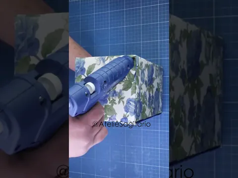 Ideia criativa com caixa de papelão