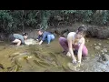 Download Lagu Interesting Fishing Techniques, Fishing Technology with Pumps, Catching a Lot of Big Fish