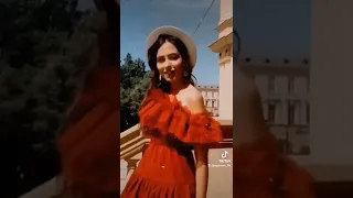 الوسمي سلام العشق حبيبي كان ما تدري ترى حبك بدا يسري بدمي وانت يا عمري سكنت بداخل الشريان  الوسمي سلام العشق حبيبي كان ما تدري ترى حبك بدا يسري بدمي وانت يا عمري سكنت بداخل الشريان