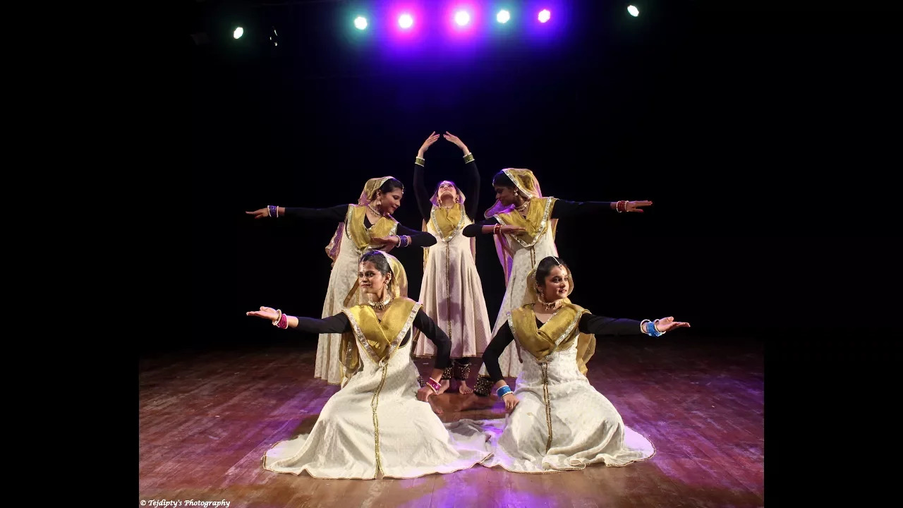 Aruni Kirani (Katyar Kaljat Ghusli) Kathak by Shruti Patki and troupe