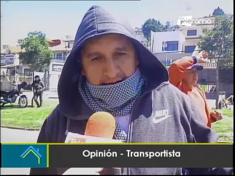 Gremios del transporte bloquean varias vías en Cuenca