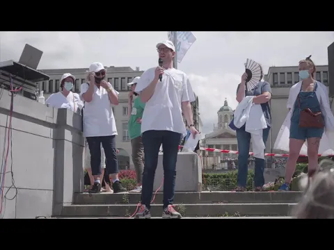 Des infirmiers et aides-soignants rassemblés à Bruxelles pour un "SOS" - YouTube thumbnail