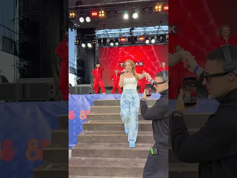 POLI спела с фанатами песню Человек паук в Электростали