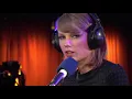 Taylor Swift performs Love Story for the Teen Awards