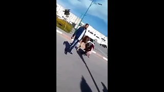 فضيحه في جامعة الجزائر فتاة تنزع ملابسها وتمشي عريانة 