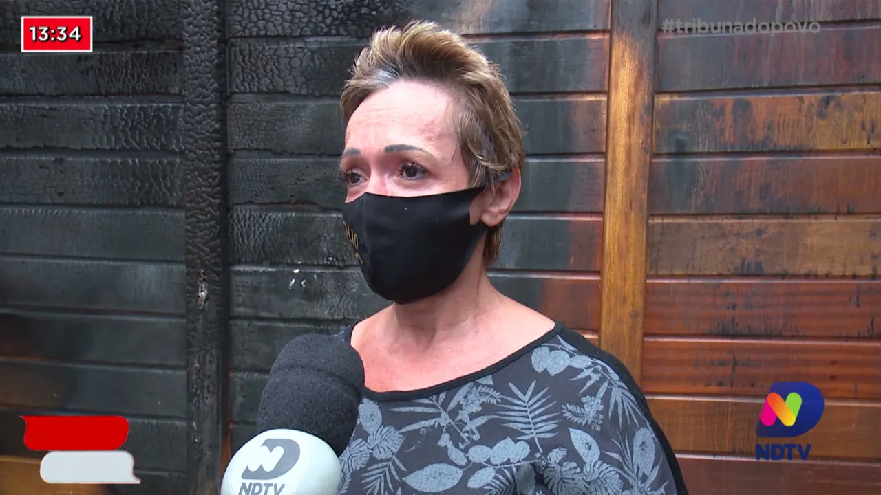 Incêndio destrói casa: Mulher precisa de ajuda para reconstruir