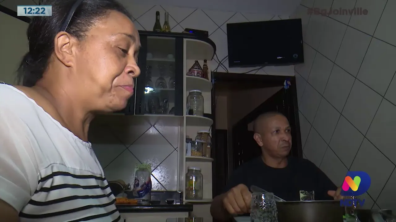 Conheça a copeira Rosângela. A primeira pessoa vacinada contra a Covid-19 em Joinville