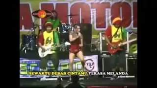 Download Hakikat Sebuah Cinta by Eny Sagita - Dangdut Reggae MP3