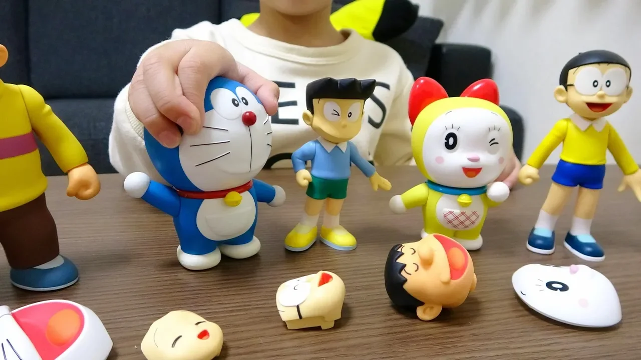 Outline Video レオくんがドラえもんたちの顔パーツをくみたてるよ! レオスマイル