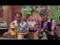 "Honey Bee" played by Dan Zanes and Elizabeth Mitchell on the Sunny Side Up Show (2013)
