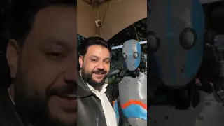 بوبي اللي في مسلسل أواب شخصيا يسلم عليكم 