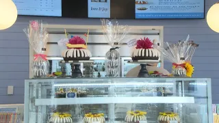 Nothing Bundt Cakes holds soft opening at its new Terre Haute location