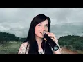 Landi sings cover of Sewe Oseane (home singing) credit Rudi Claase
