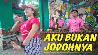 Download AKU BUKAN JODOHNYA Angklung New Carehal - Nyanyi Bareng Musik Tambah Asik (Angklung Malioboro) MP3