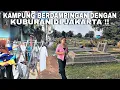 Download Lagu INI DIA !! KAMPUNG DI JAKARTA YG BERDAPINGAN LANGSUNG DENGAN KUBURAN !! | real life in jakarta