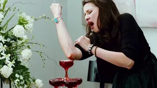 بنت بتكتشف إن حبيبها مصاص دماء فبتخليه يشرب من دمها كل يوم Vampires Suck 