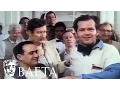 Download Lagu Jack Nicholson accepts his award on the set of One Flew Over the Cuckoo's Nest