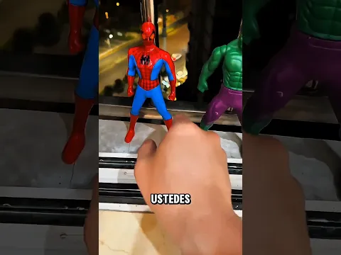 ¡Spider-Man y Capitán América Fueron Descubiertos Jugando de Noche! 🕷️🦸🤯