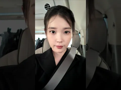 이게 아닌데.. 정말 아닌데🖐 #IU #아이유 #청룡시리즈어워즈 #핸드프린팅 #이게아닌데