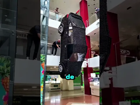Construyeron un BMW con un millón de globos 🎈
