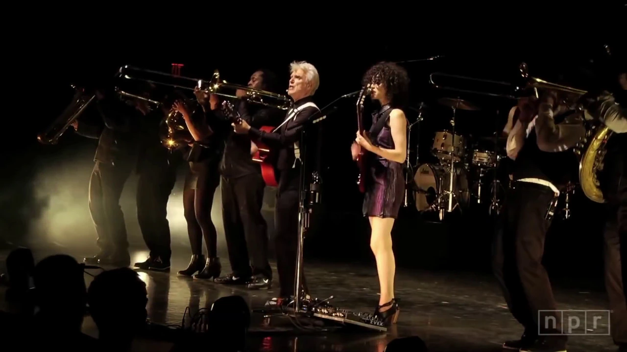 David Byrne and St Vincent - Burning Down The House David Byrne and St Vincent - Burning Down The House