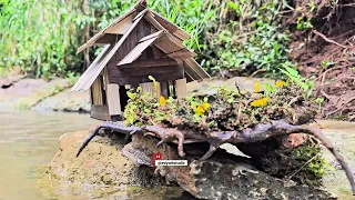 Membuat kreasi rumah tempo dulu dengan kulit bambu