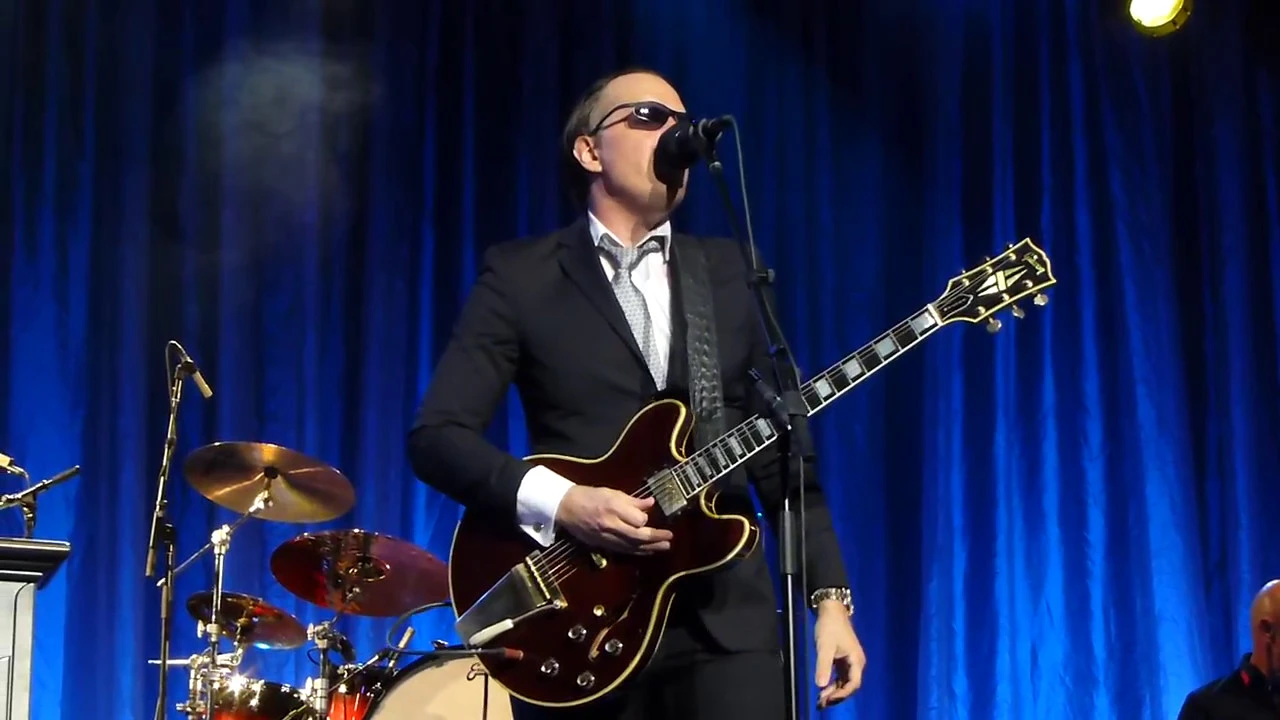 Joe Bonamassa - Little Girl - 10/26/17 Agua Caliente Casino - Rancho Mirage - CA Joe Bonamassa - Little Girl - 10/26/17 Agua Caliente Casino - Rancho Mirage - CA