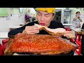 Download Lagu BẤT NGỜ CHỦ QUÁN TẶNG MIẾNG HEO QUAY KHỔNG LỒ KHI NGA SUMO ĐANG THỬ SỨC VỚI TÔ BÚN MẮM TO VẬT VÃ