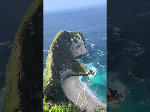 Breathtaking Cliffside Views of a Turquoise Ocean