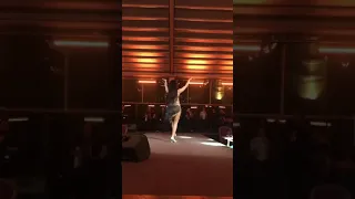 في بعادك انا ممتش دندنها