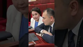 "Talabani ishga joylashtirish mexanizmi qanday ishlayapti" - Deputat vazirga savol berdi