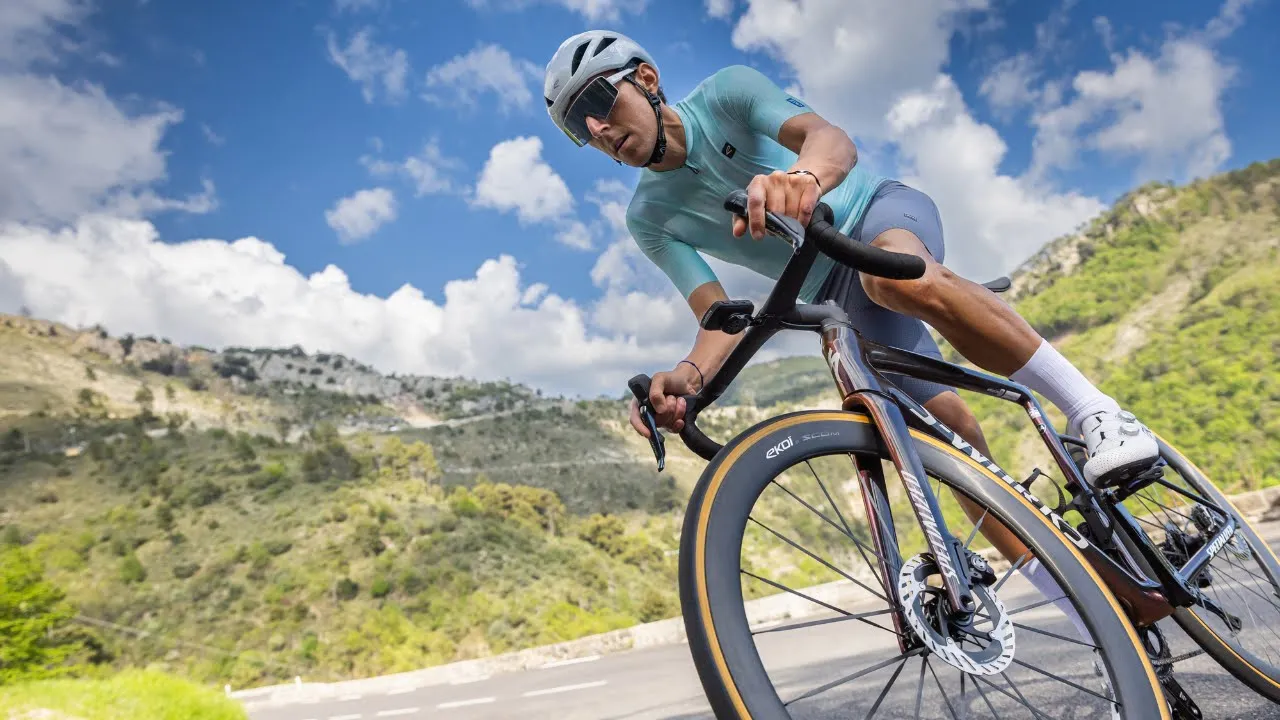 Ekoï — ekoï — Cycling Gear (YouTube video ad)