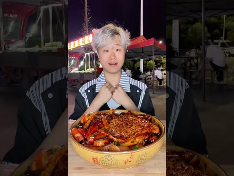 Spicy and tasty noodles with roadside snacks !  #mukbang #spicy #shorts