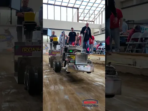 Crazy RC Big Rig! 💪🏼 #remotecontrol #semi