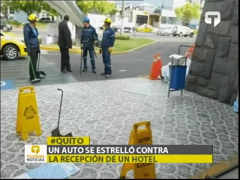 Un auto se estrelló contra la recepción de un hotel