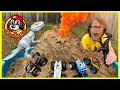 Download Lagu BIGGEST Monster Truck Obstacle Course COMPILATION