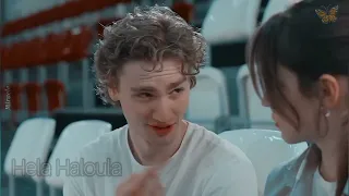 تيومان و دينيز مسلسل في سن السابعة عشر  أغنية أحلى شريكة    دندنها