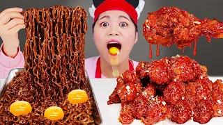黑面条炸鸡辣酱美食吃播多纳 DONA